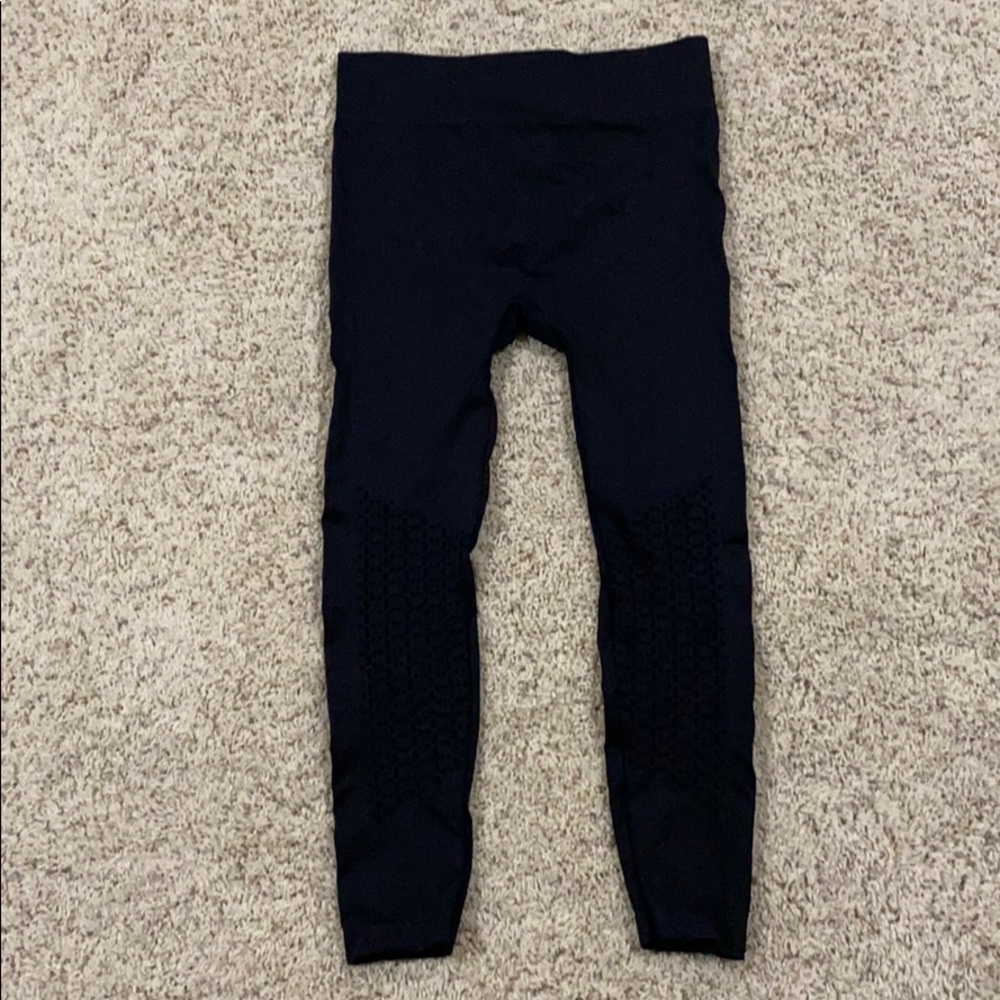 Maternity cutout Capri leggings